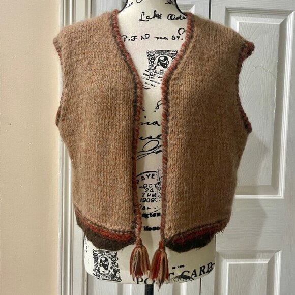 VINTAGE BOHO HIPP HANDMADE KNNITED CASHMERE BUTTONS LESS VEST - Picture 2 of 15